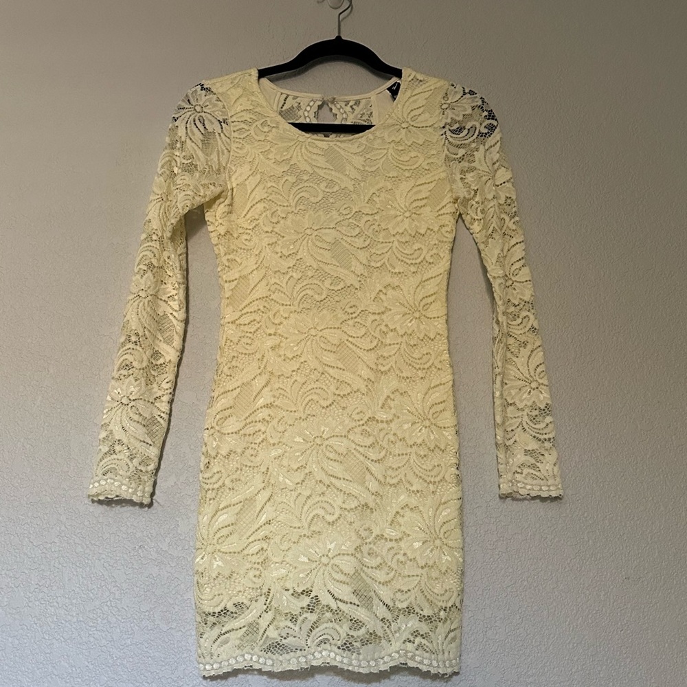 Windsor Off-White Lace Long Sleeve Dress